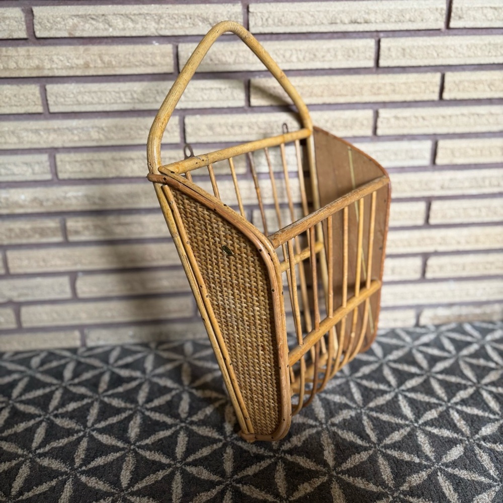 70's Wall Mount Wicker Magazine Rack - Wicker Rack - Rattan Magazine Holder - Picture 6 of 14